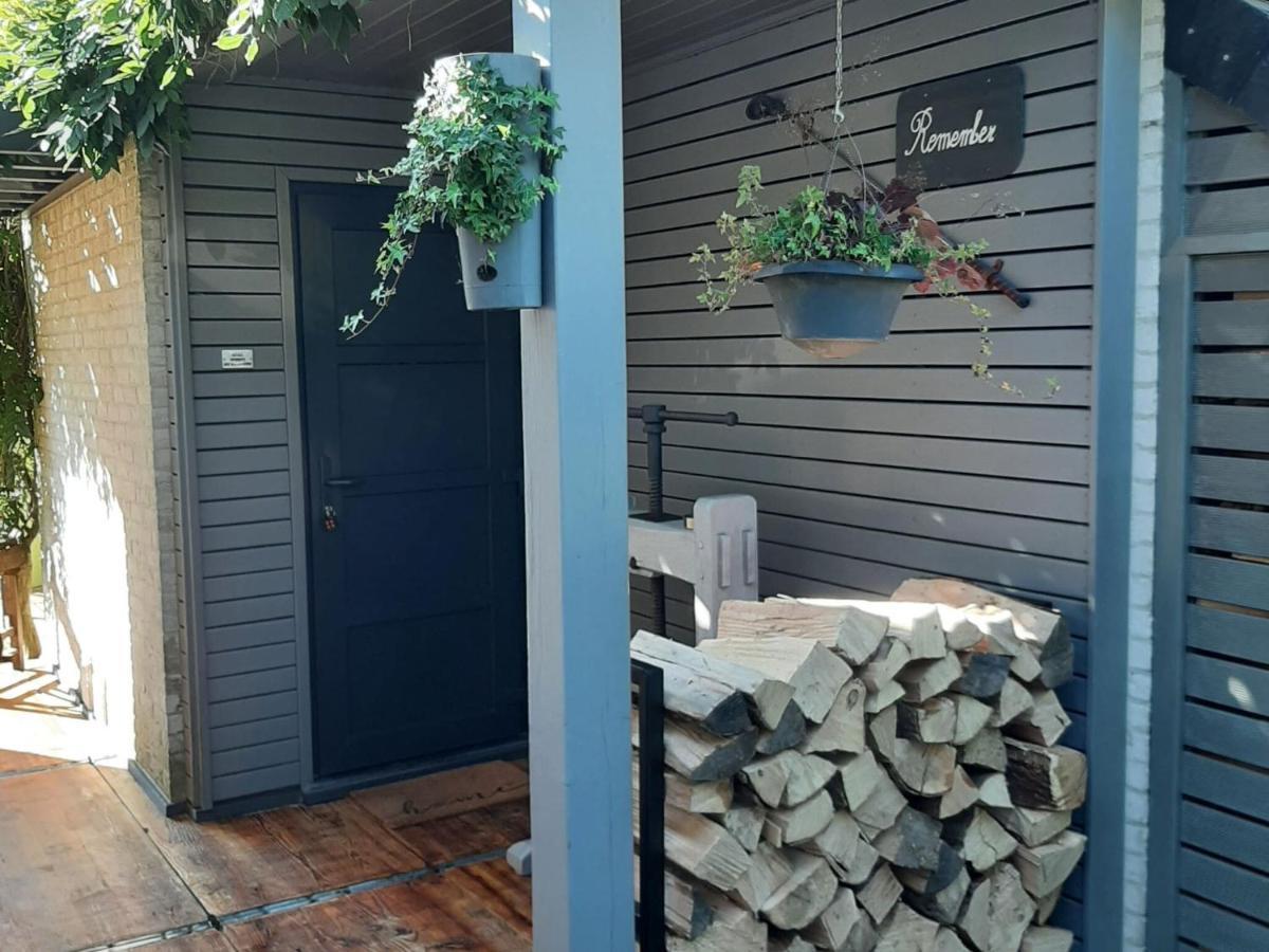 In With Terrace Garden Barbecue